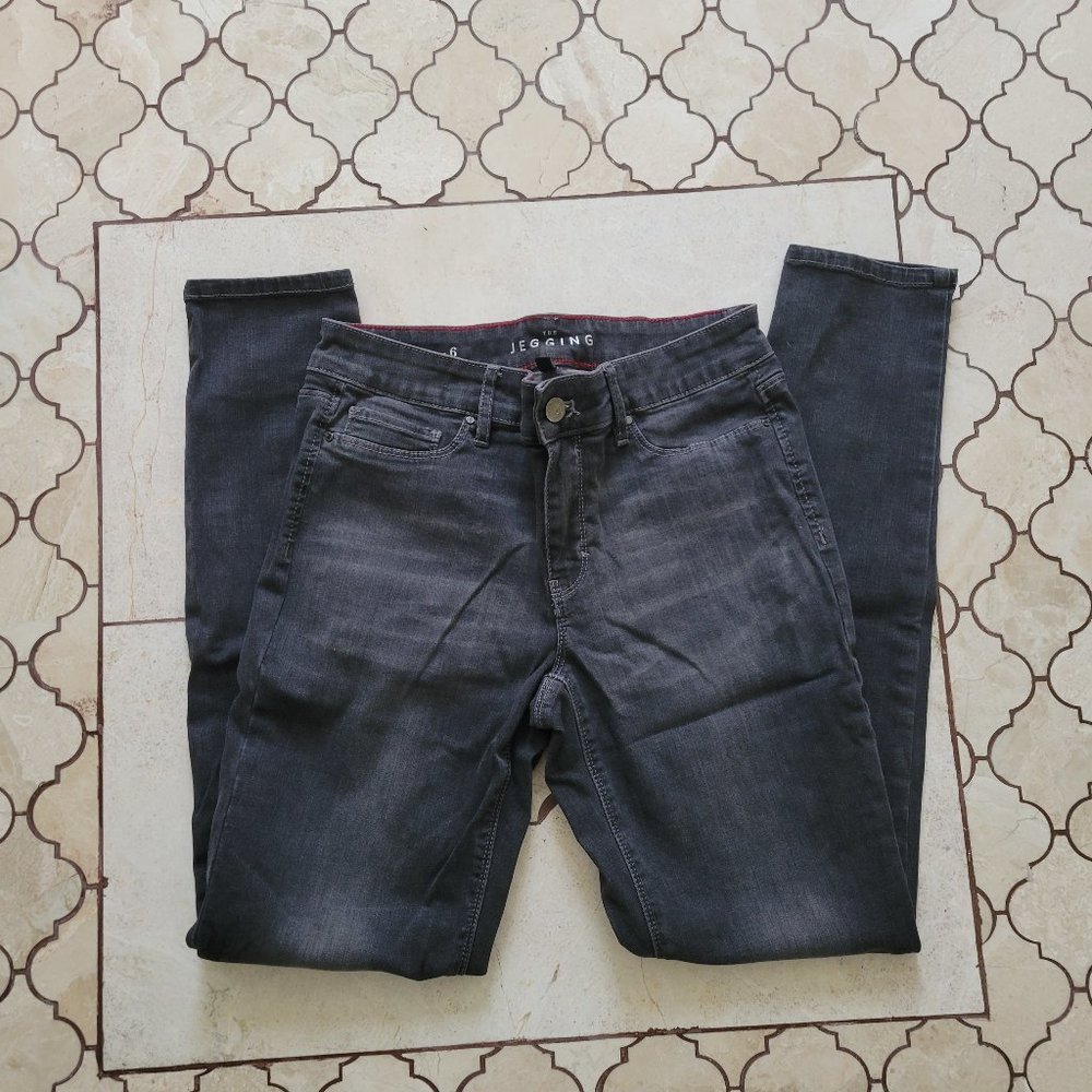 White House Black Market Jegging